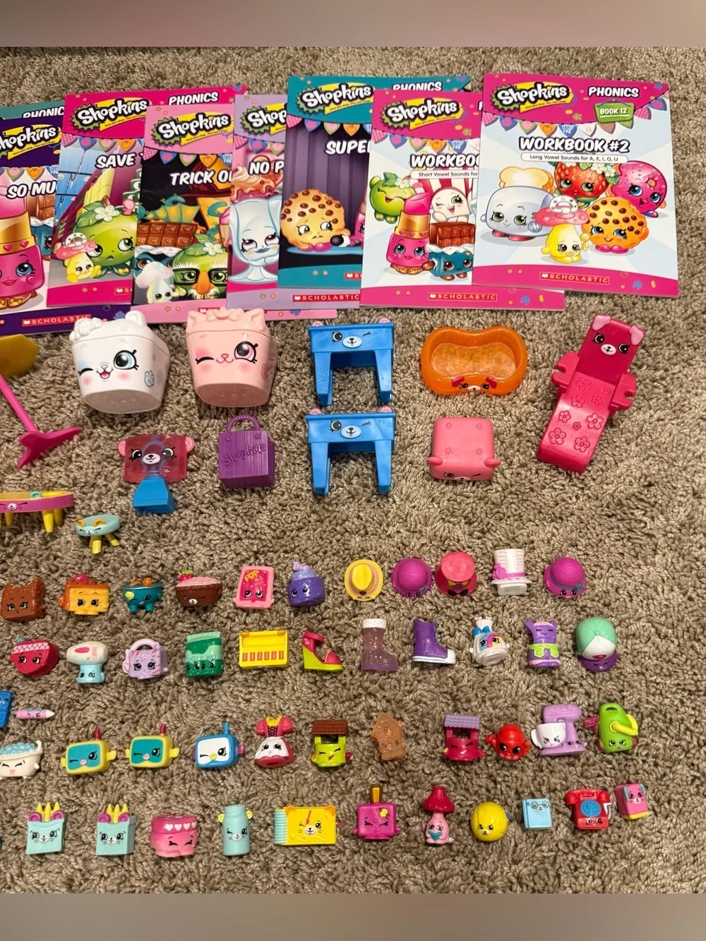 Shopkins Lot of 83 Figures + 11 Books | Willing to spilt up!Make offers!