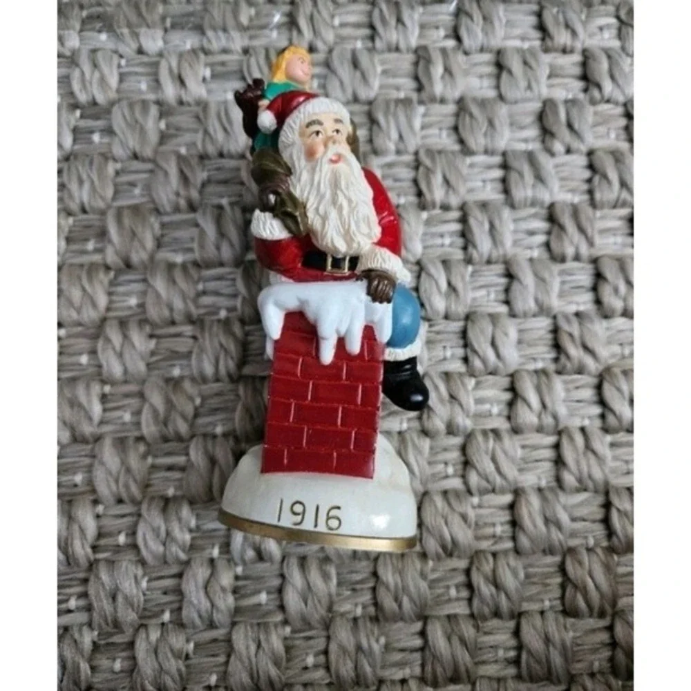 Vintage Santa Thru The‎ Ages Decor Figurines