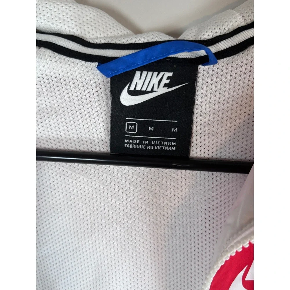 Nike kids windrunner