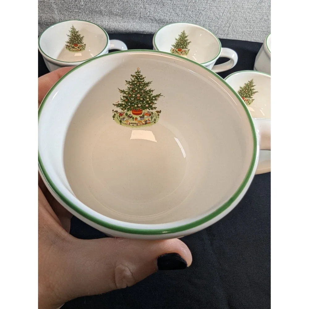 Pfaltzgraff Christmas Heritage Tea Cup and Saucer Set White Green 10 Piece