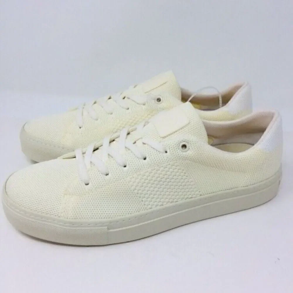 Greats knit lace