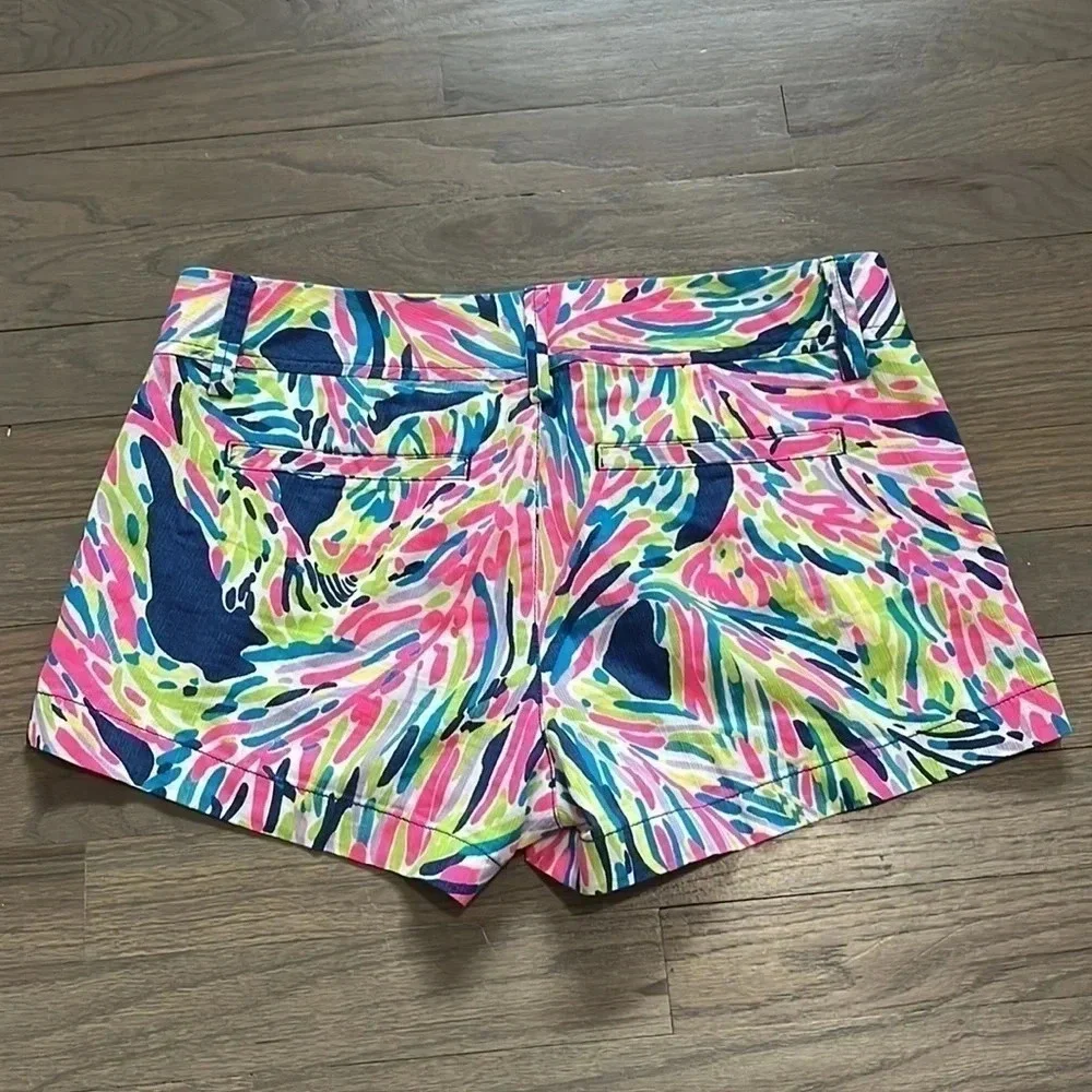 LILLY Pulitzer The Walsh Short. Size 2. Excellent condition!
