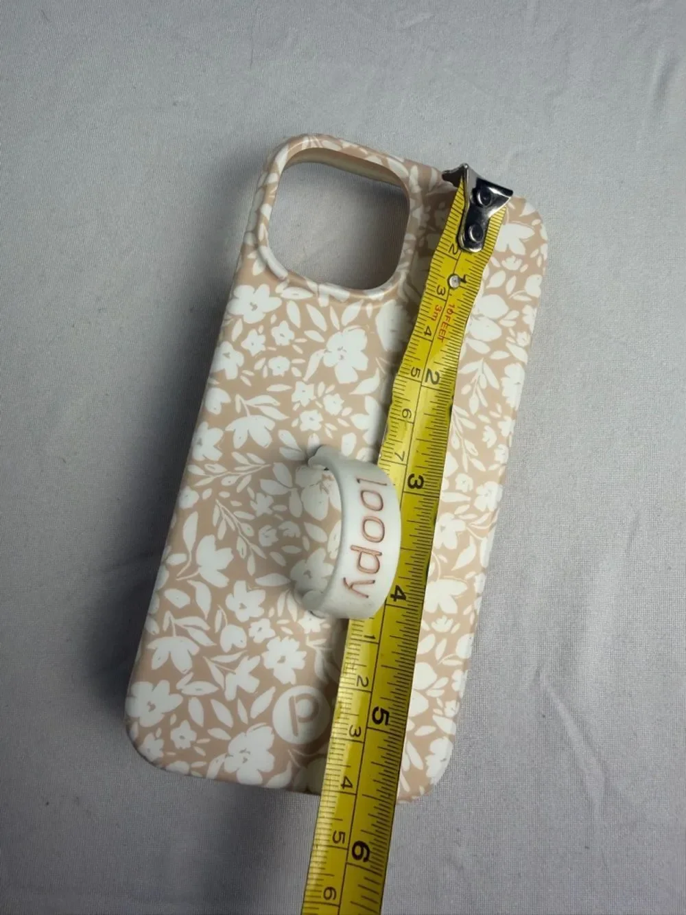 iPhone loopy case
