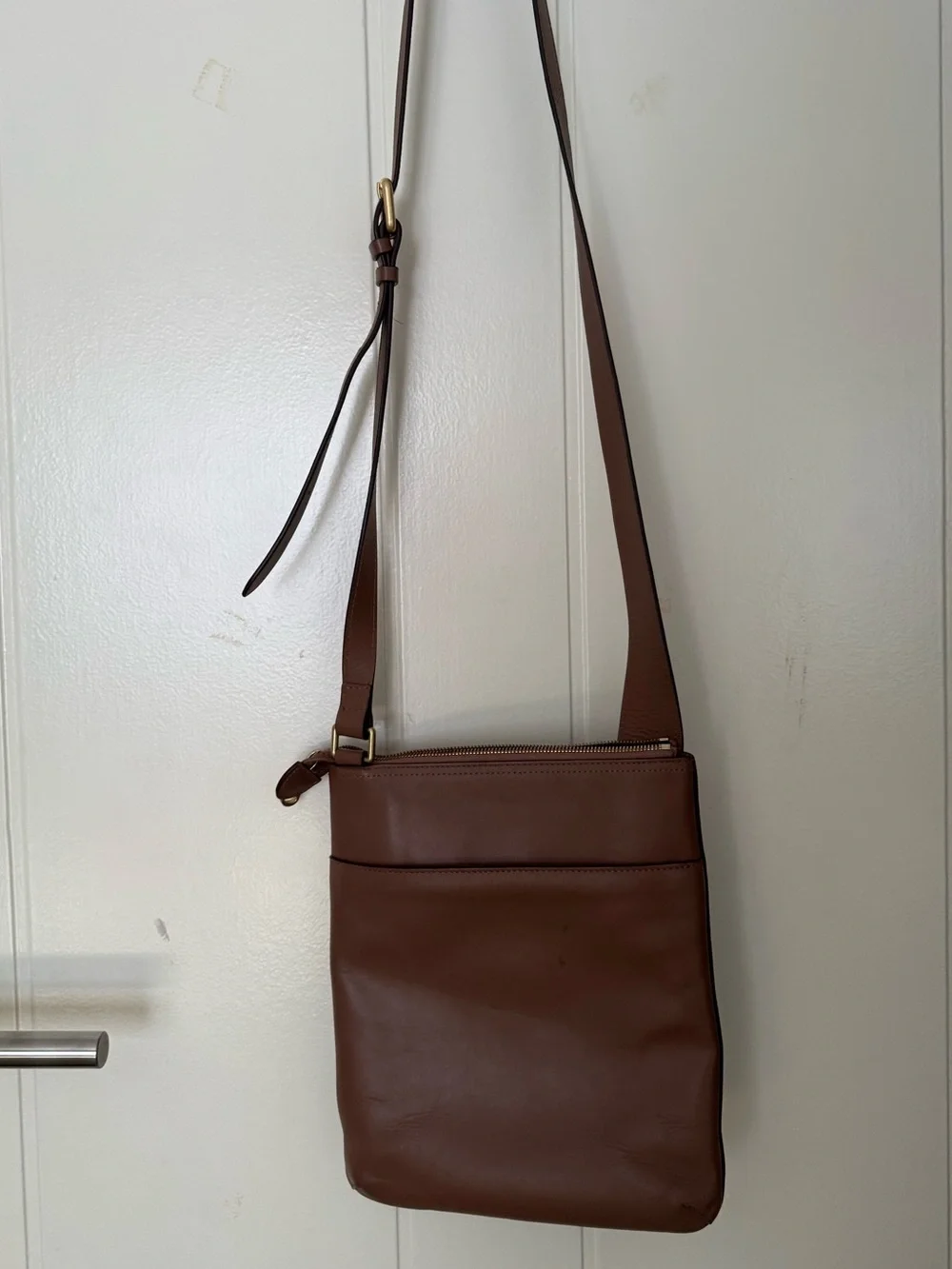 RADLEY LONDON Pockets Icon Zip Leather Crossbody Bag with Gold Hardware