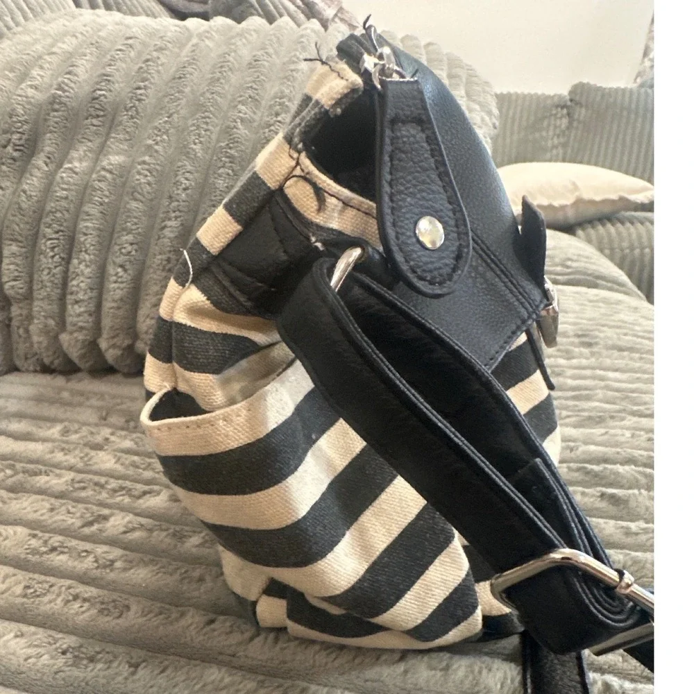 N/A bueno crossbody