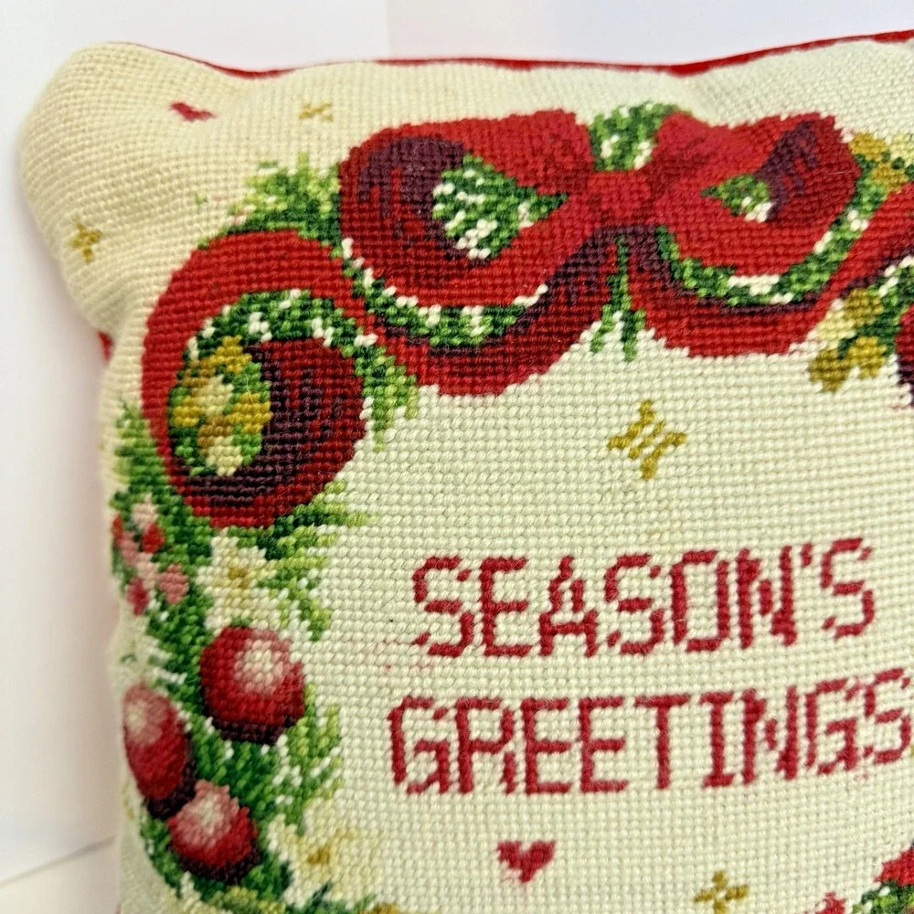 Vintage Imperial Elegance Needlepoint Pillow‎ Christmas Seasons Greetings Wool