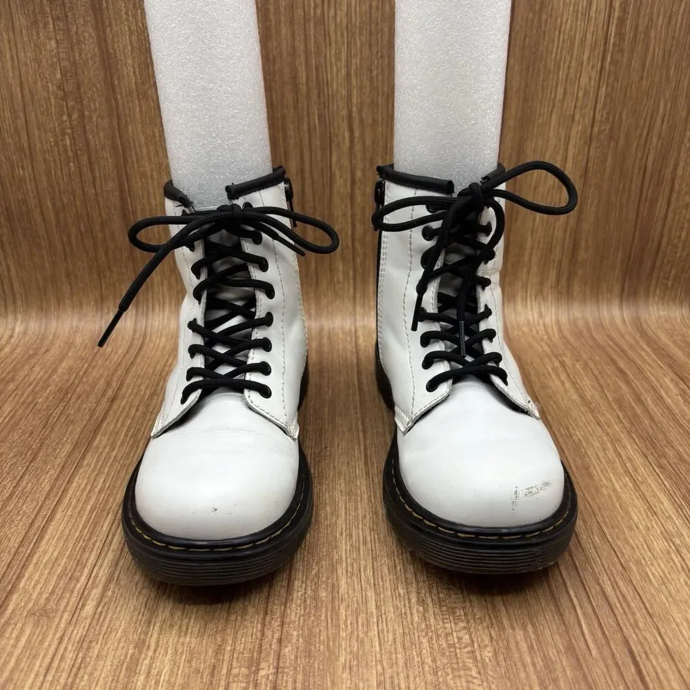 Dr.‎ Marten’s 1460 Kids size 2 Optic White youth zip and lace up Boots