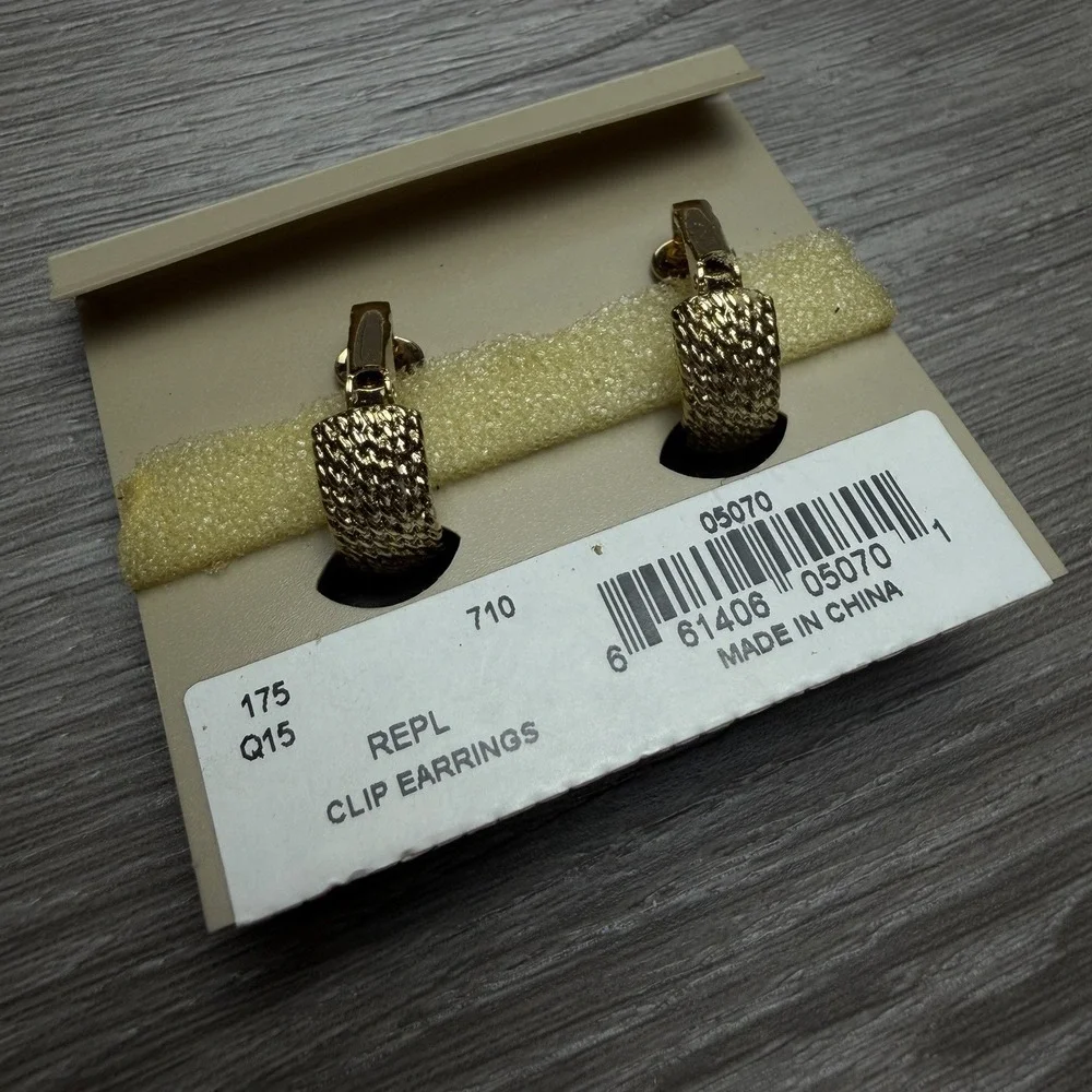 Vintage Monet 2 Clip On Earrings NWT Gold Tone Textured Woven Wide Hoop New