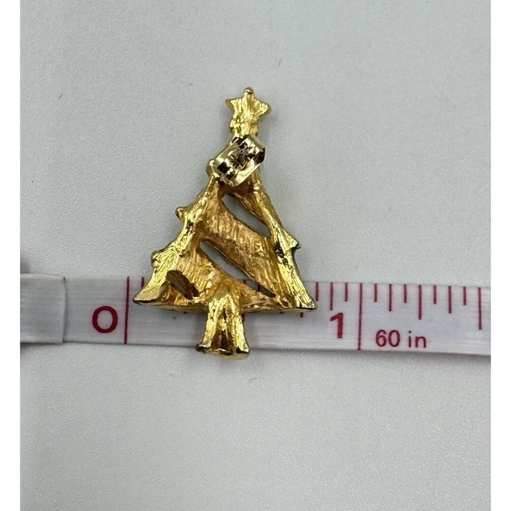 Vintage Gold Tone Green Christmas‎ Tree Post Earrings Red Clear Rhinestones