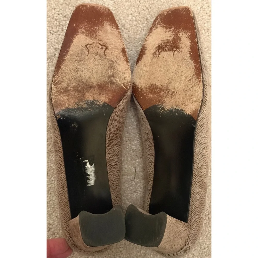 Stuart Weitzman bronze lasting