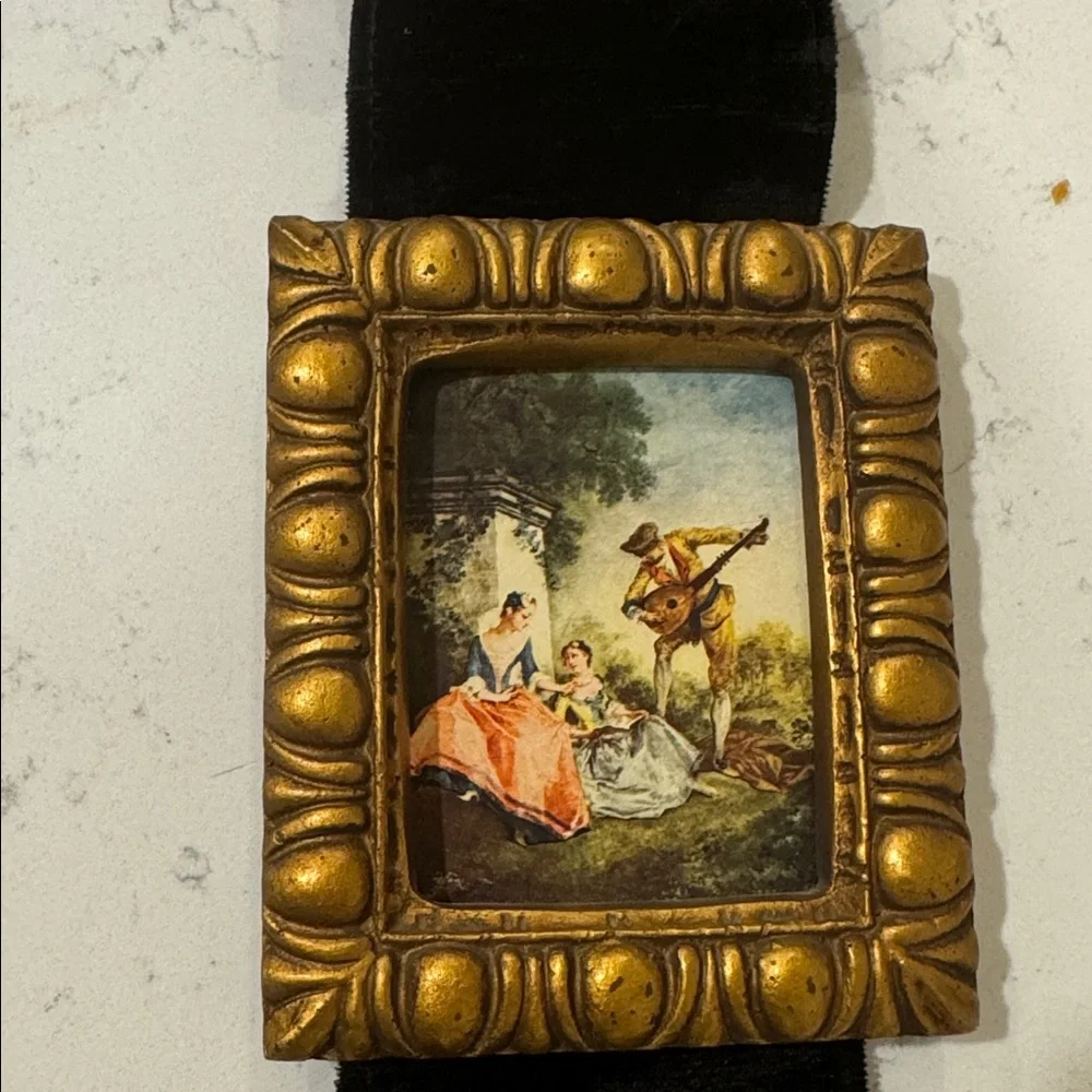 N/A vintage framed