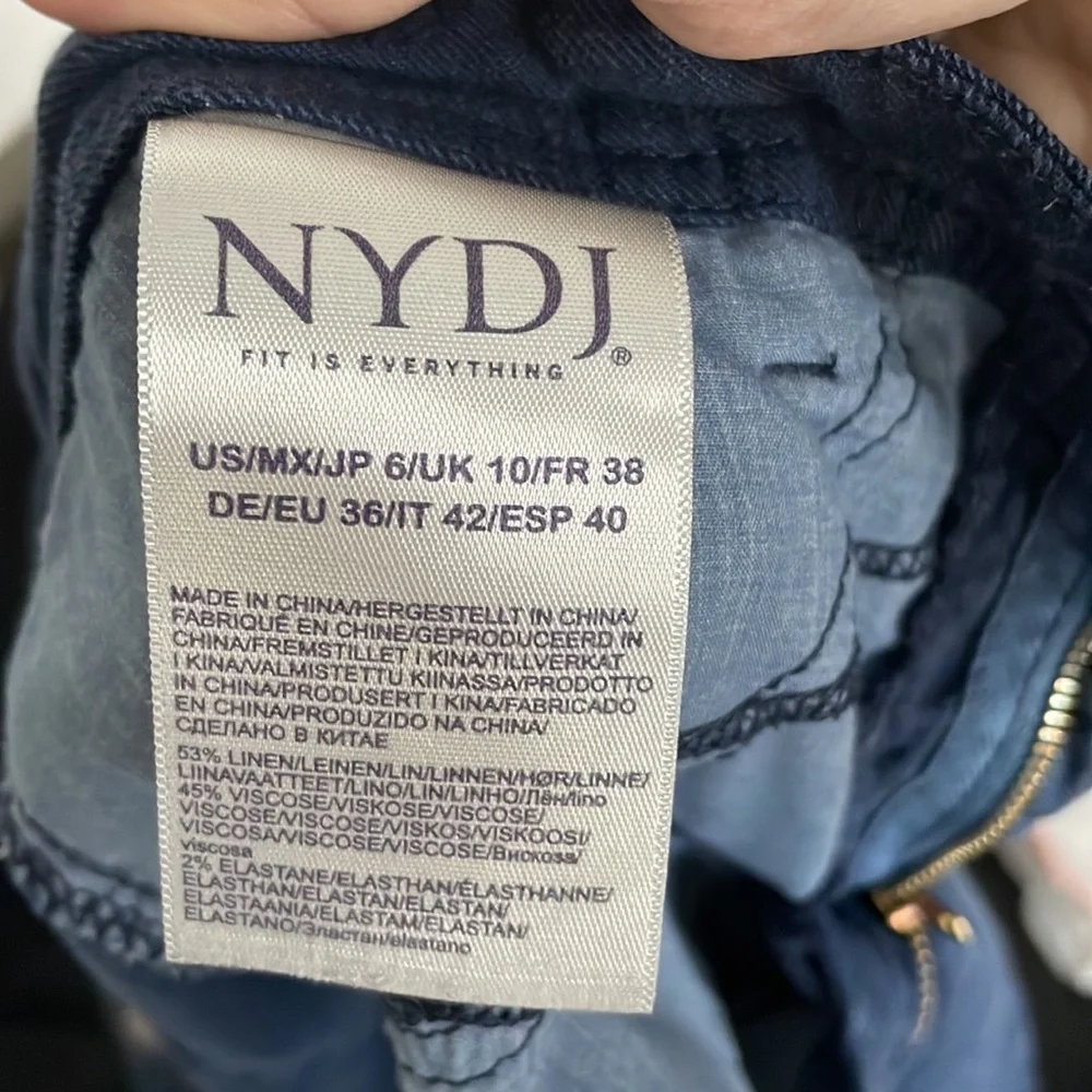 NYDJ Dark Wash Chambray Shorts Sz 6 EUC