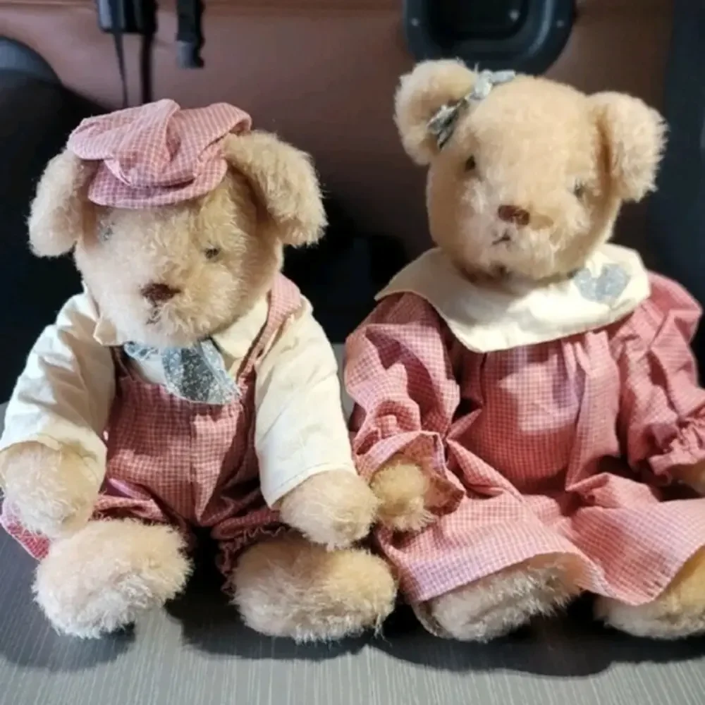 Vintage Ole Timey Bear‎ Couple.