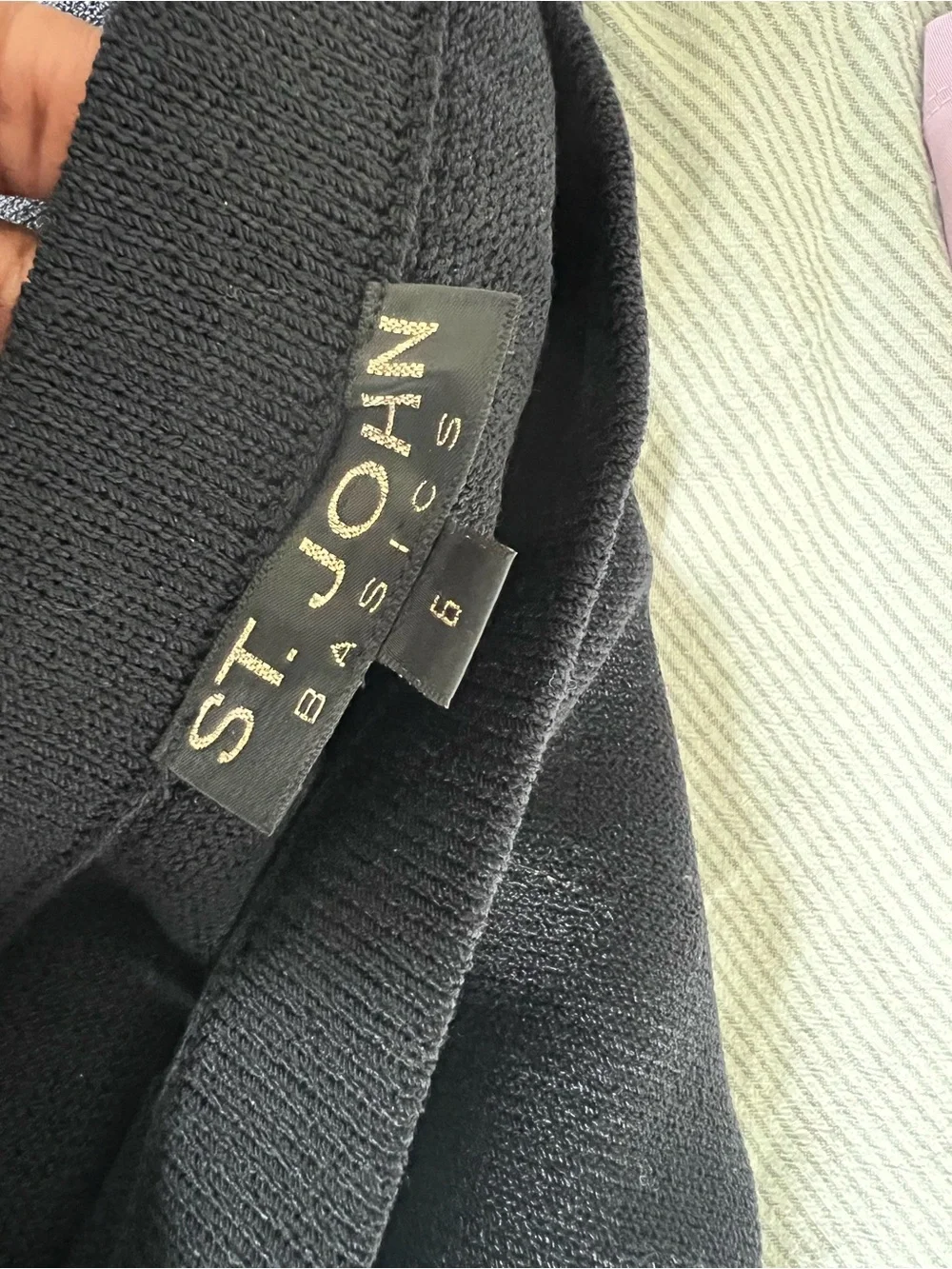 St. John classic black