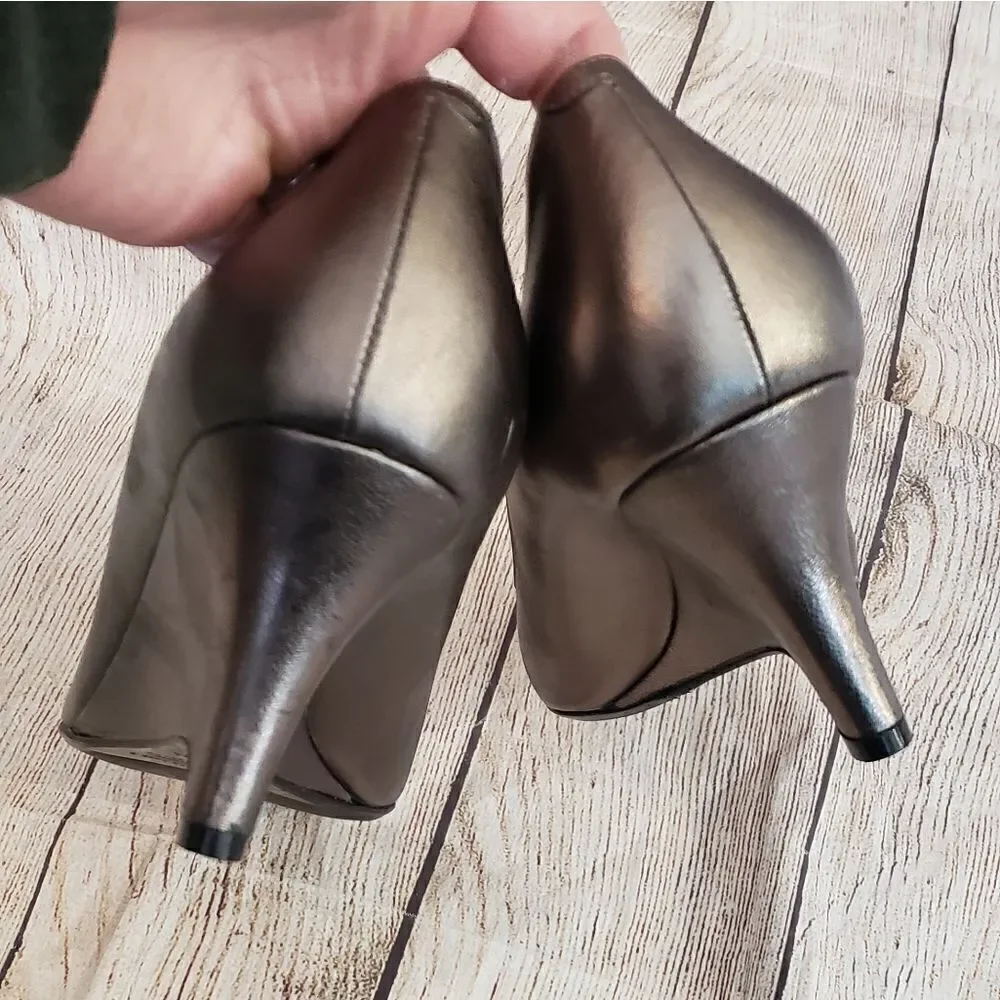 Bruno Magli good wedges