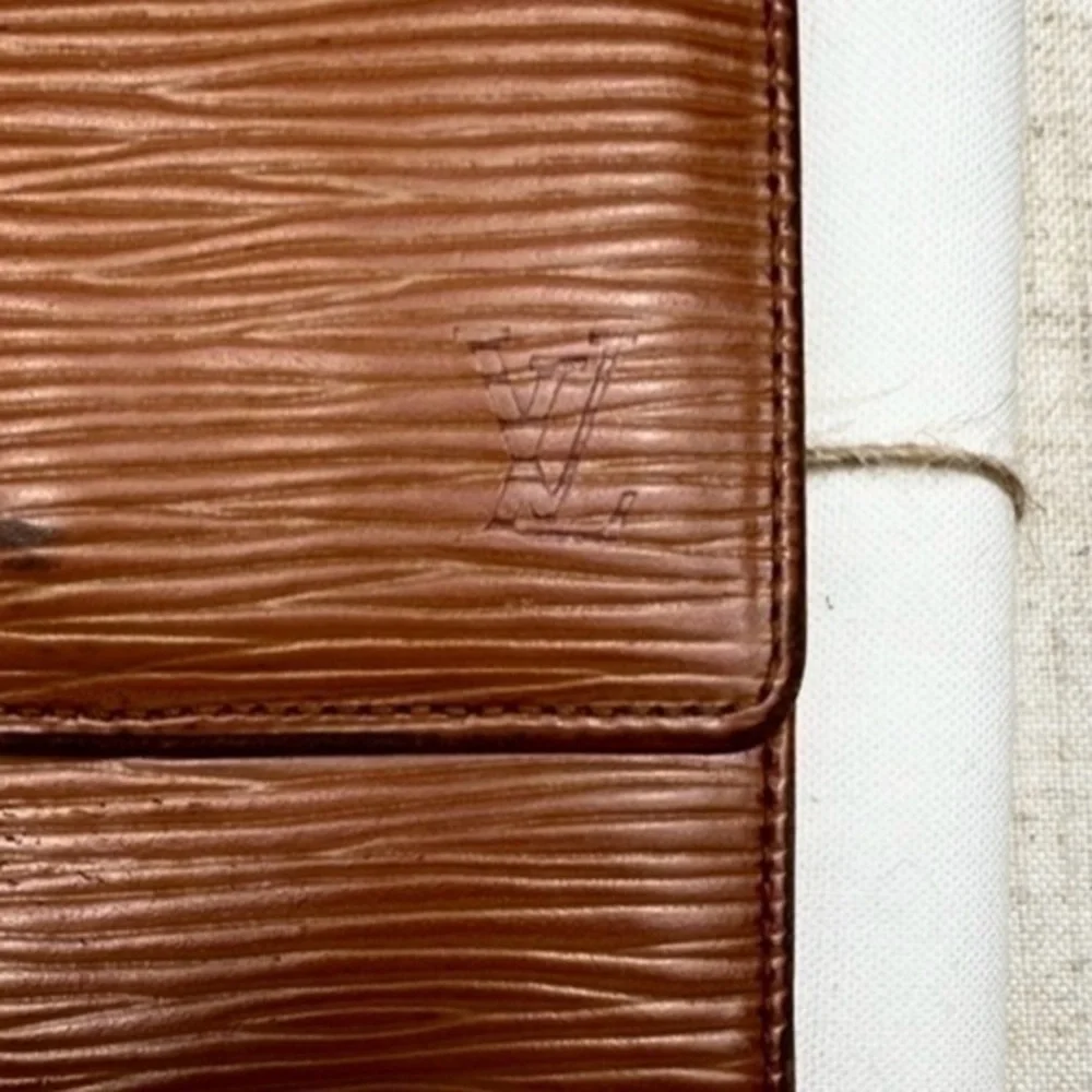 Louis Vuitton authentic louis