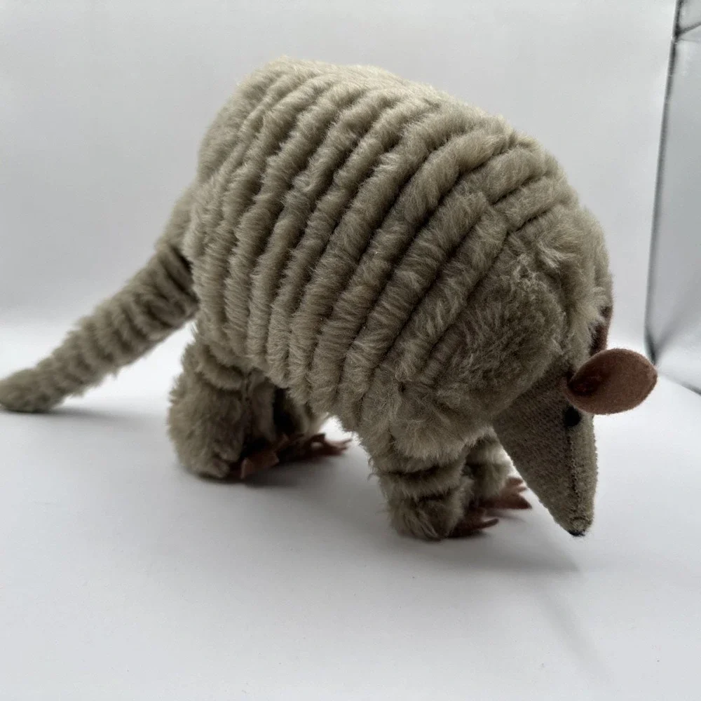 Vintage‎ Realistic Armadillo 14
