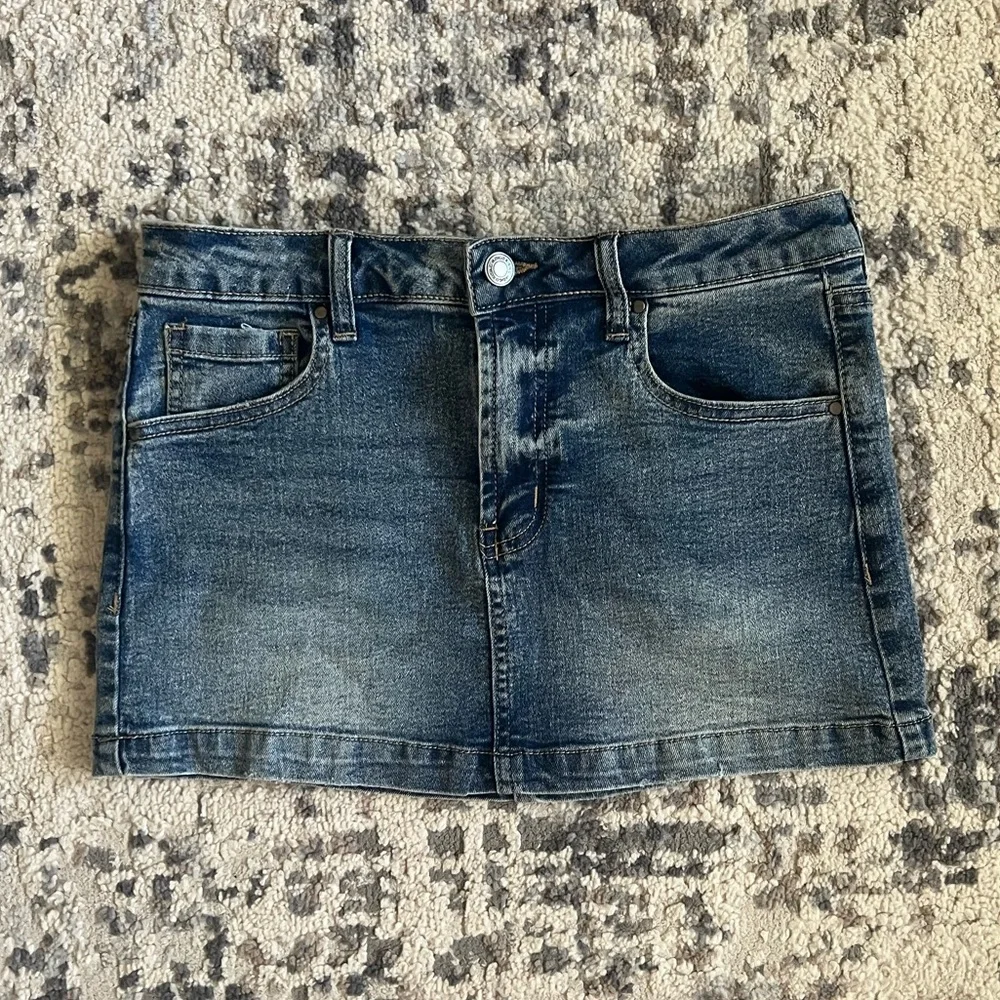 Indigo Rising Dark Wash‎ Denim Skirt with Contrast Stitching