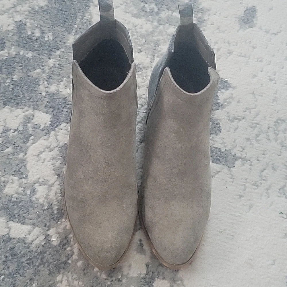 Boutique 9 ankle boots