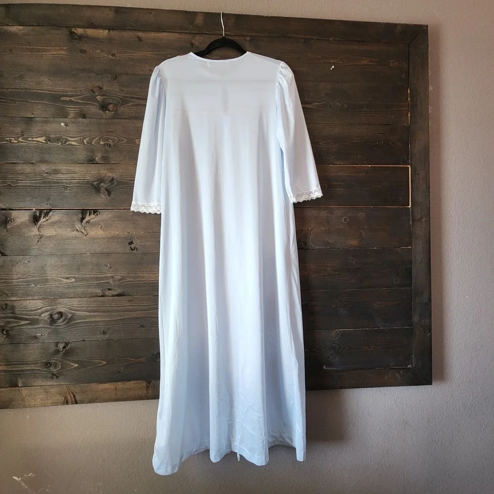 Vintage Vandermere Nightgown Size Small‎ Baby Blue Cottagecore Lace Satin Nylon