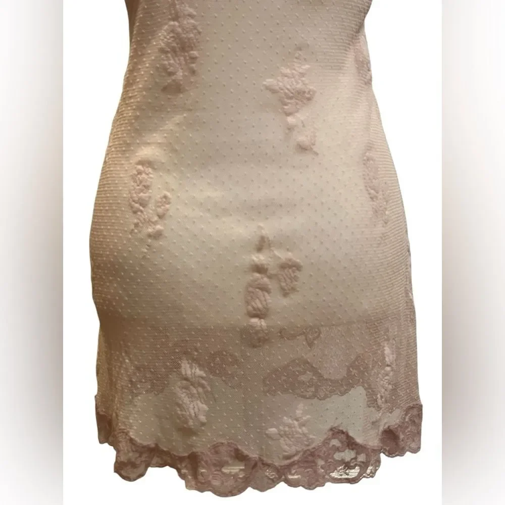 Frederick's of Hollywood soft pink baby doll lace chemise/slip lingerie Size M