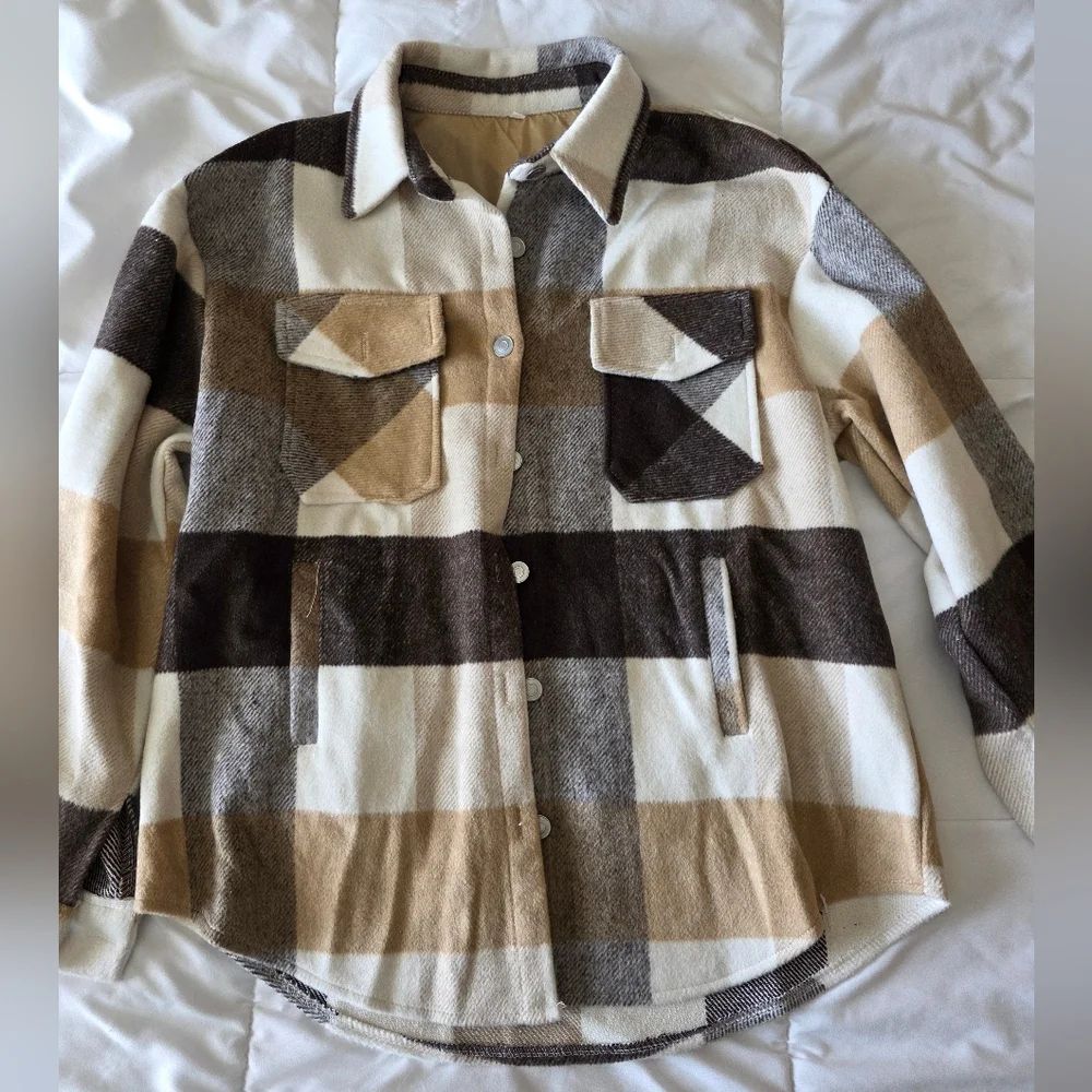 * NWOT Womens Boyfriend Checkered‎ Flannel Shirt Jacket Plaid Design- Shacket
