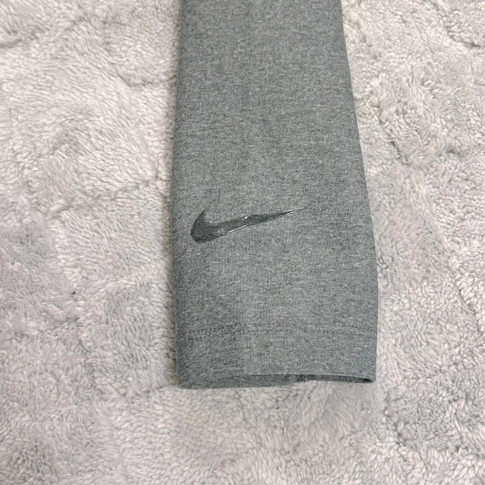Nike Dri-Fit One Legend Pant‎ Athletic Performance Workout Leggings / Size Small