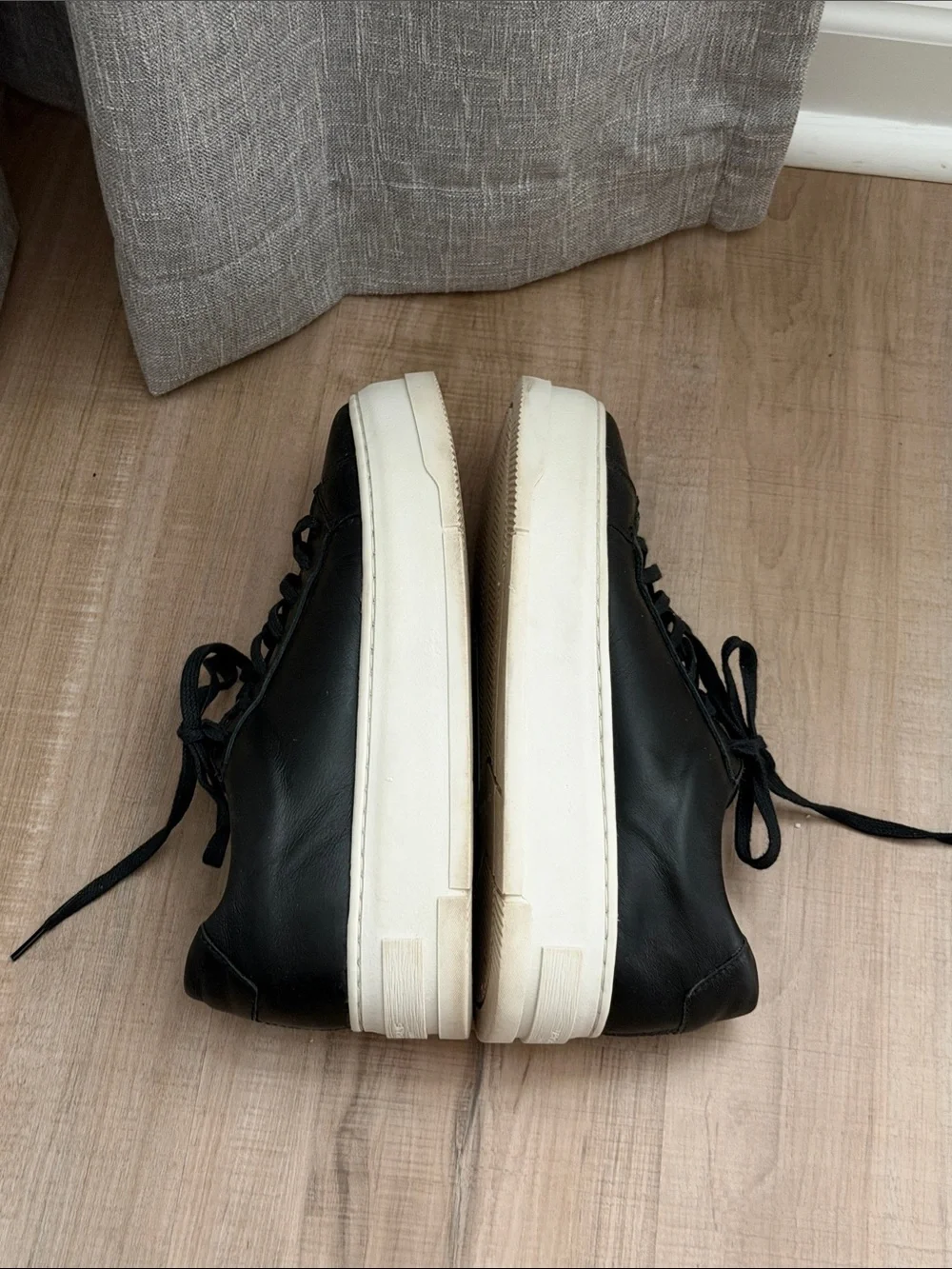 Vagabond minimal black