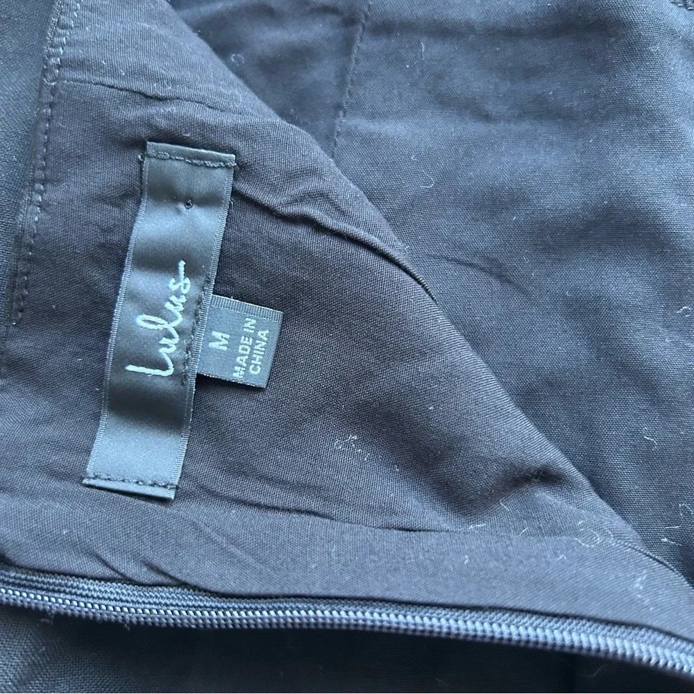 Lulus stylish black