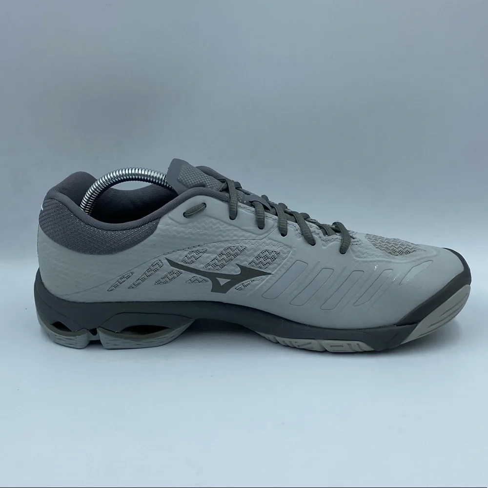 Mizuno wave lightning