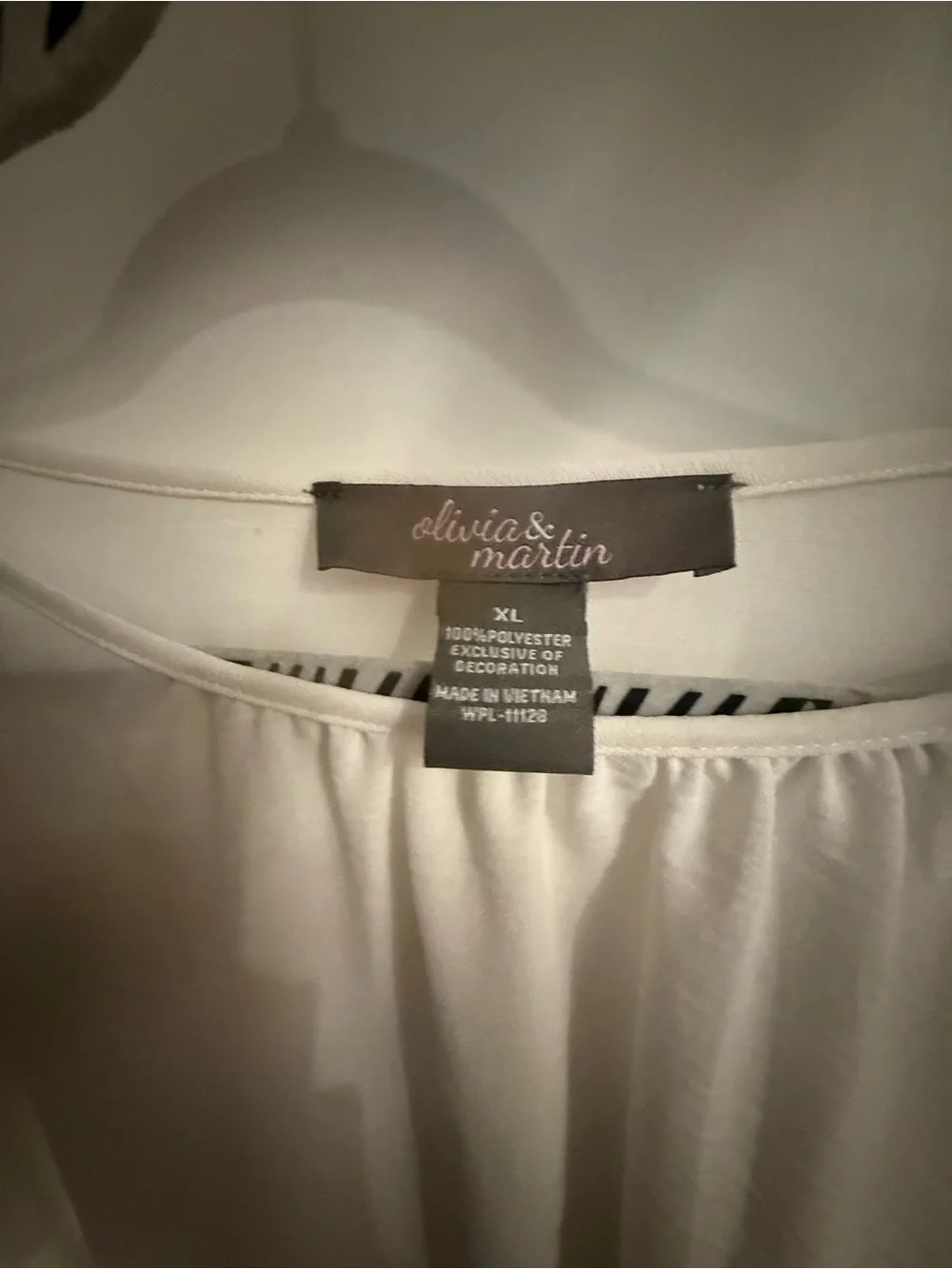Olivia & Martin lightweight white