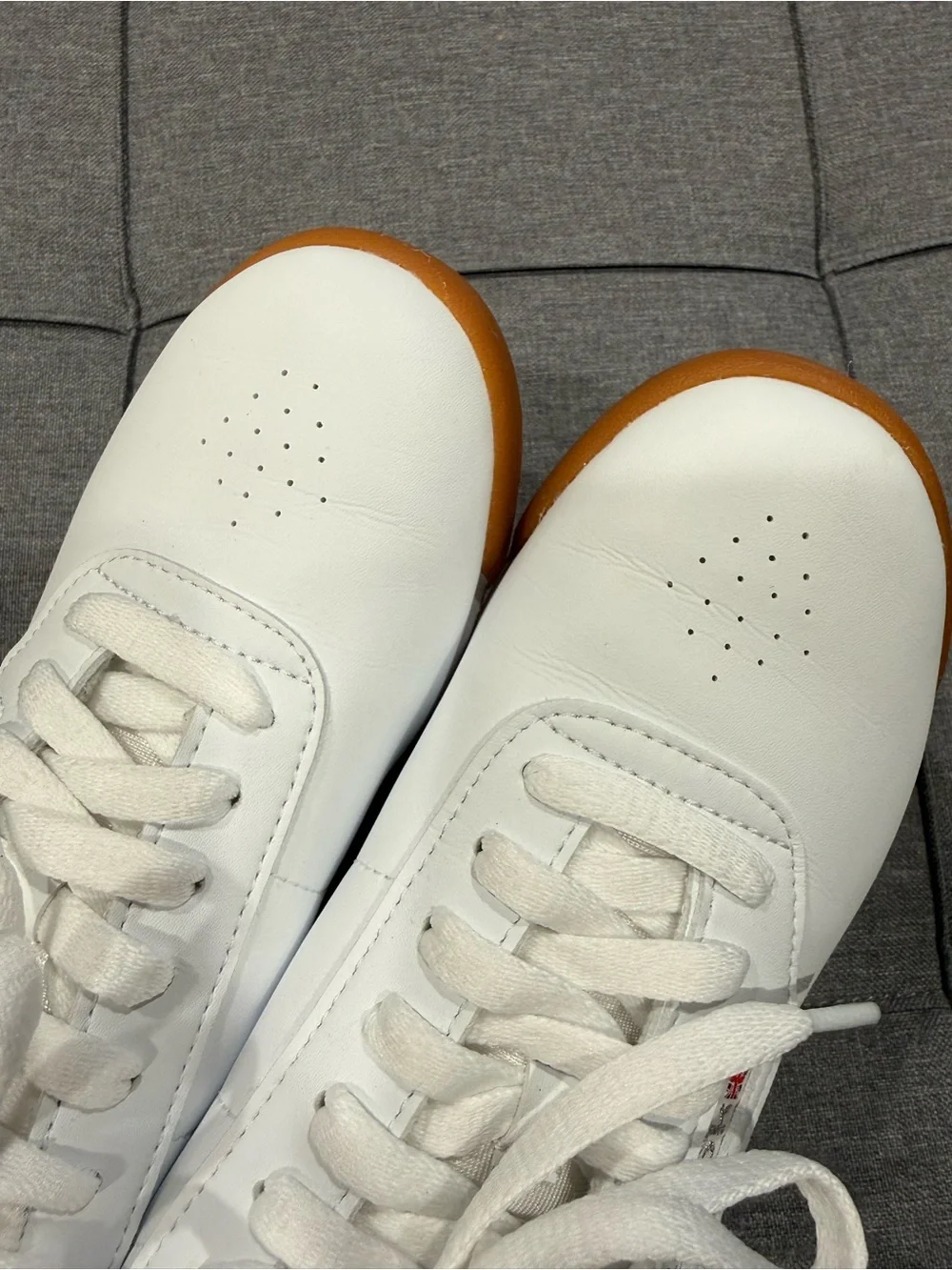 Reebok Classic White Leather women Sneakers with Gum Sole