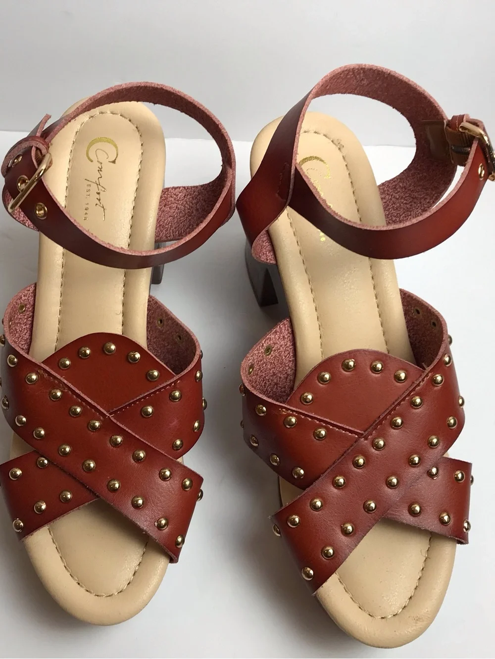 N/A ensures versatile buckle