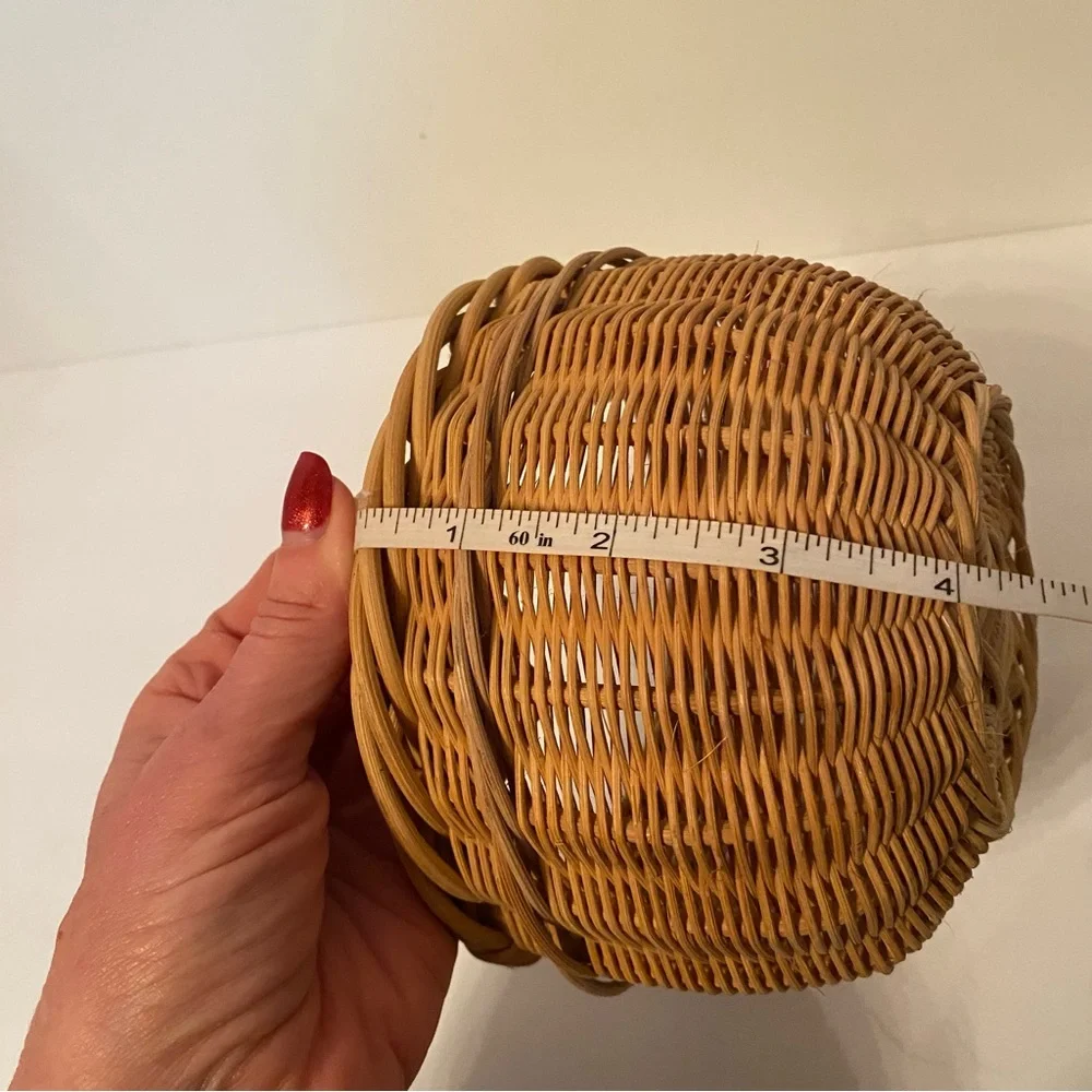 C. MARTIN BASKET VINTAGE HANDMADE SIGNED SMALL HANDLE NATURAL HOME DECOR ACCENT