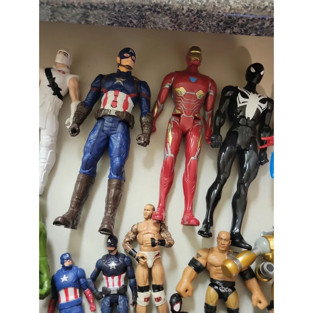 Spiderman Hulk Capt America etc... Action Figure lot  mixed sizes