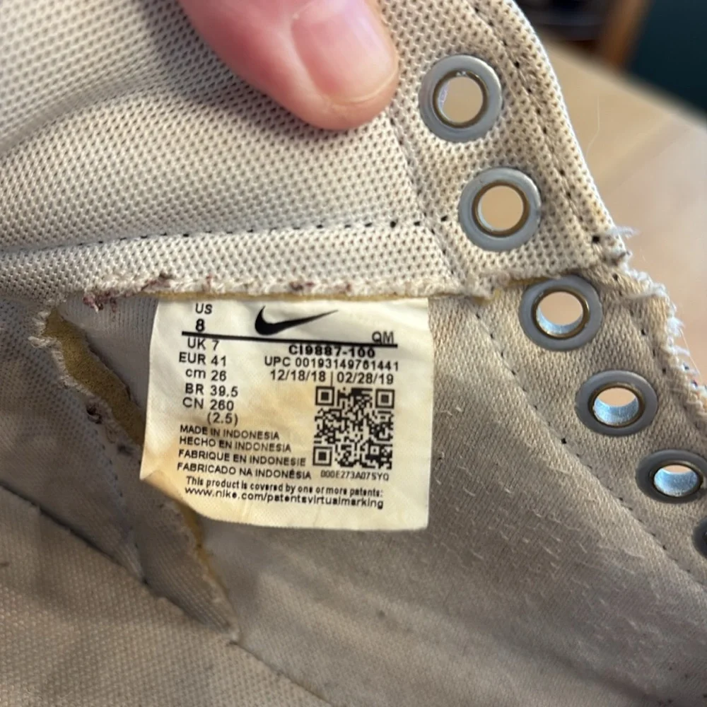 Nike men’s sneakers