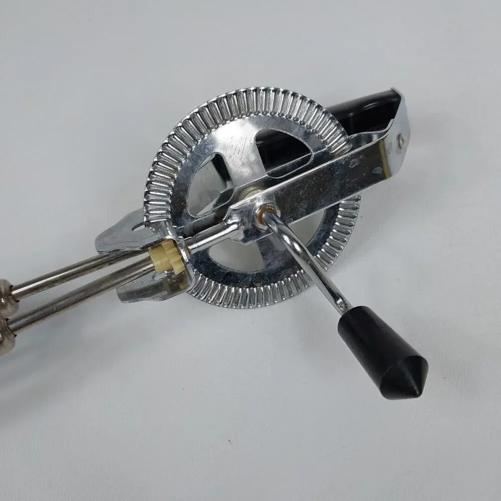 Vintage Black Handled Egg Beater Hand Mixer Kitchen Utensil‎ Crank Whisk