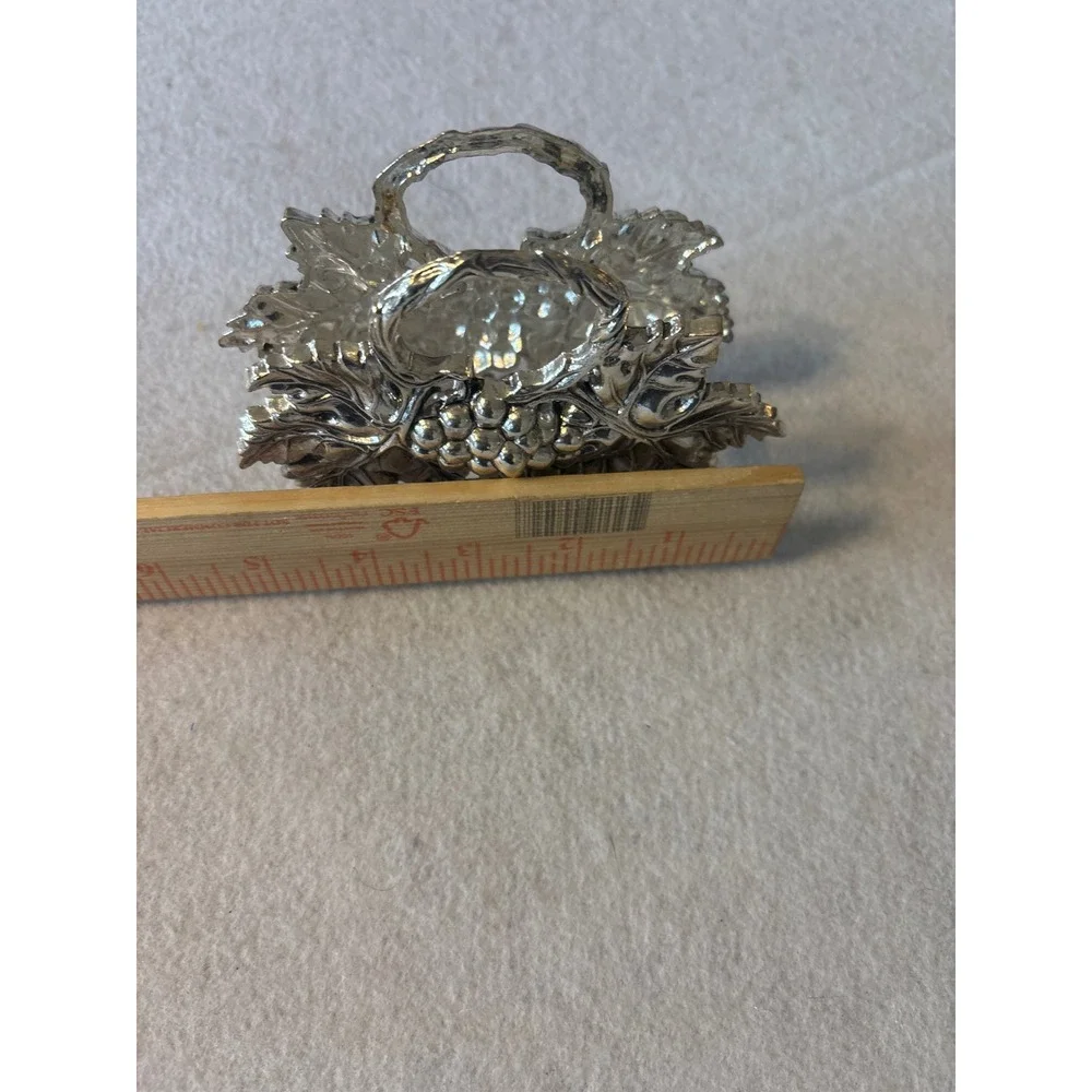 Vintage Silver Tone Grape‎ Leaf Napkin Holder Caddy Table Decor