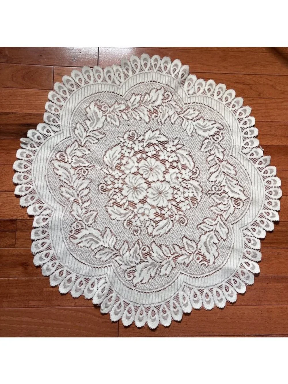 Elegant White Lace Floral Round Doily Table Topper 23