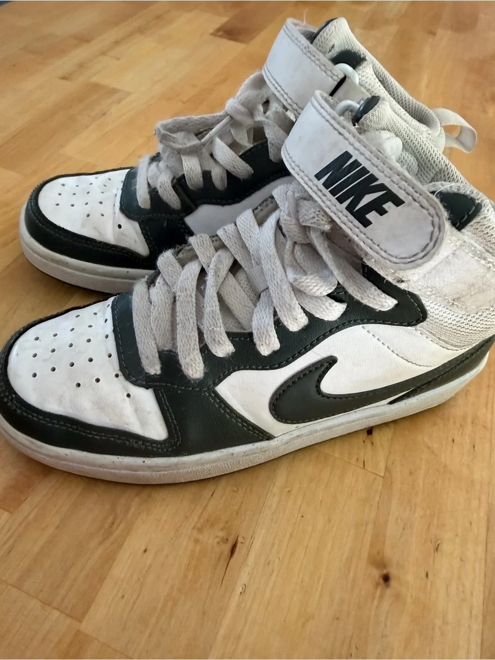 Nike kids high