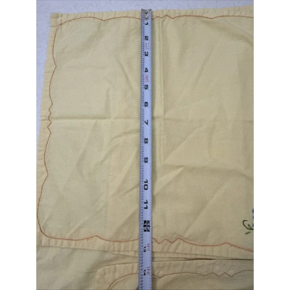 Vintage Yellow 4 Placemats 4 Napkins Embroidered Flower Floral Appliqué Set