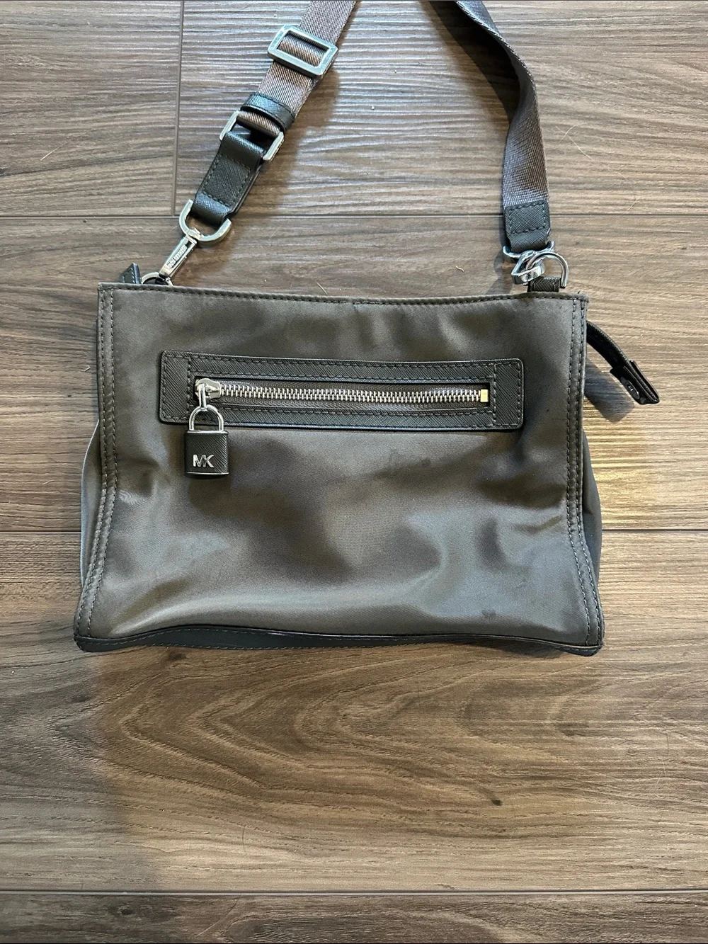 Michael Kors compact michael