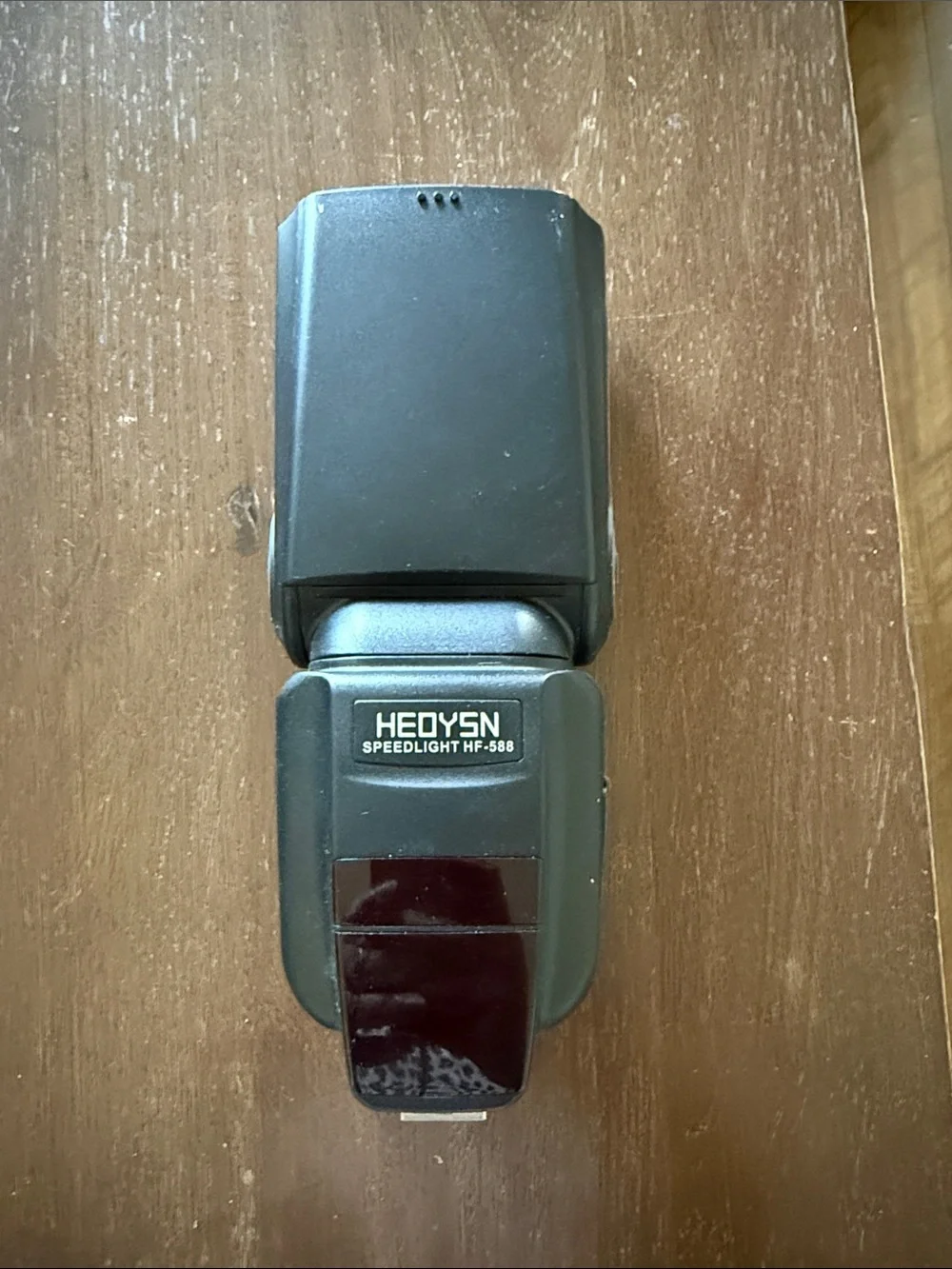 Heoysn Speedlight HF-588 for Canon EOS SLR Cameras. Pre-owned
