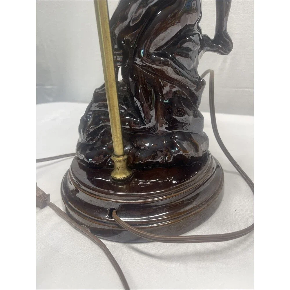 Vintage 1970s Art Deco Table Lamp Couple Embracing Brown 15.5