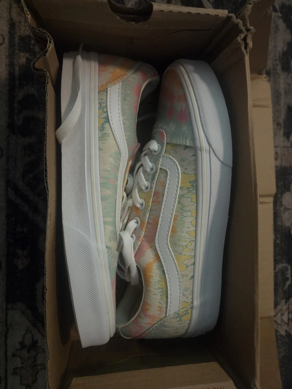 Vans low top