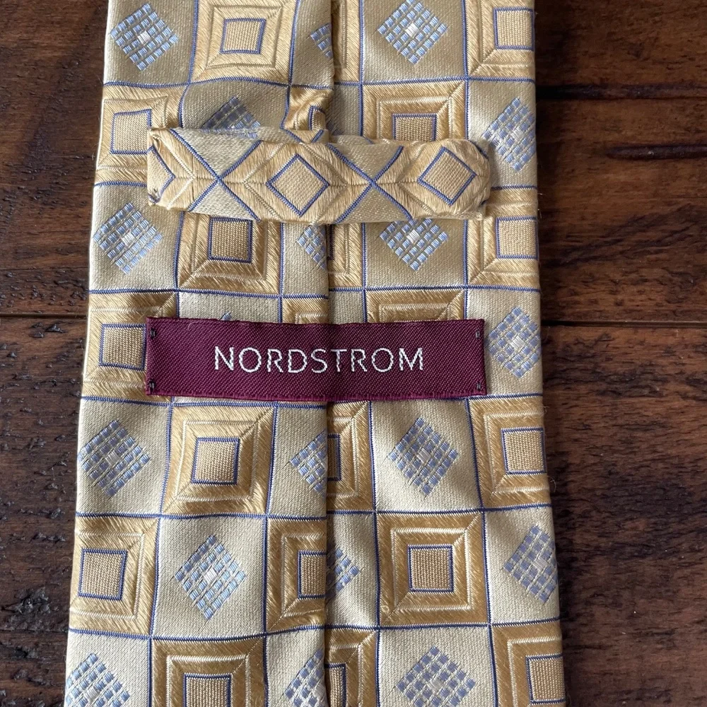 Men’s Gold and Silver Nordstrom Silk Necktie