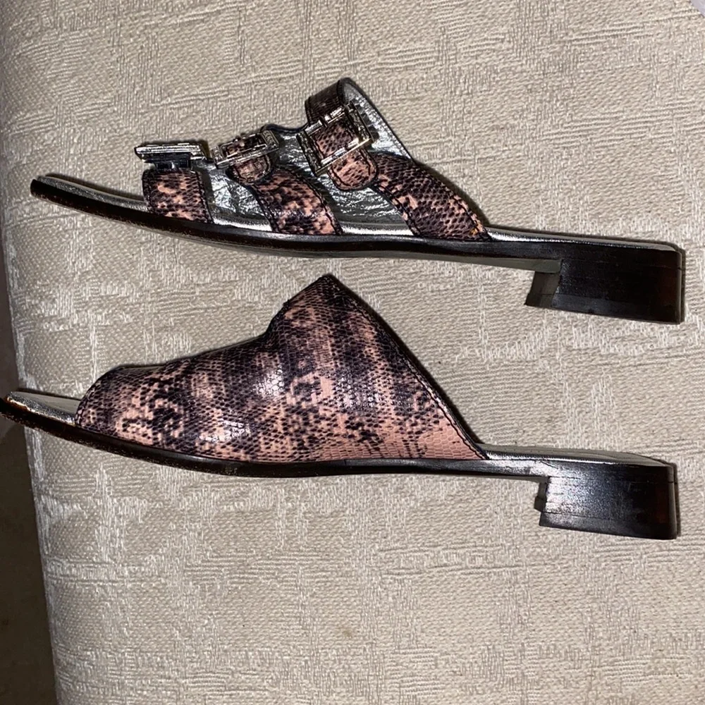 Donald J Pliner sandals