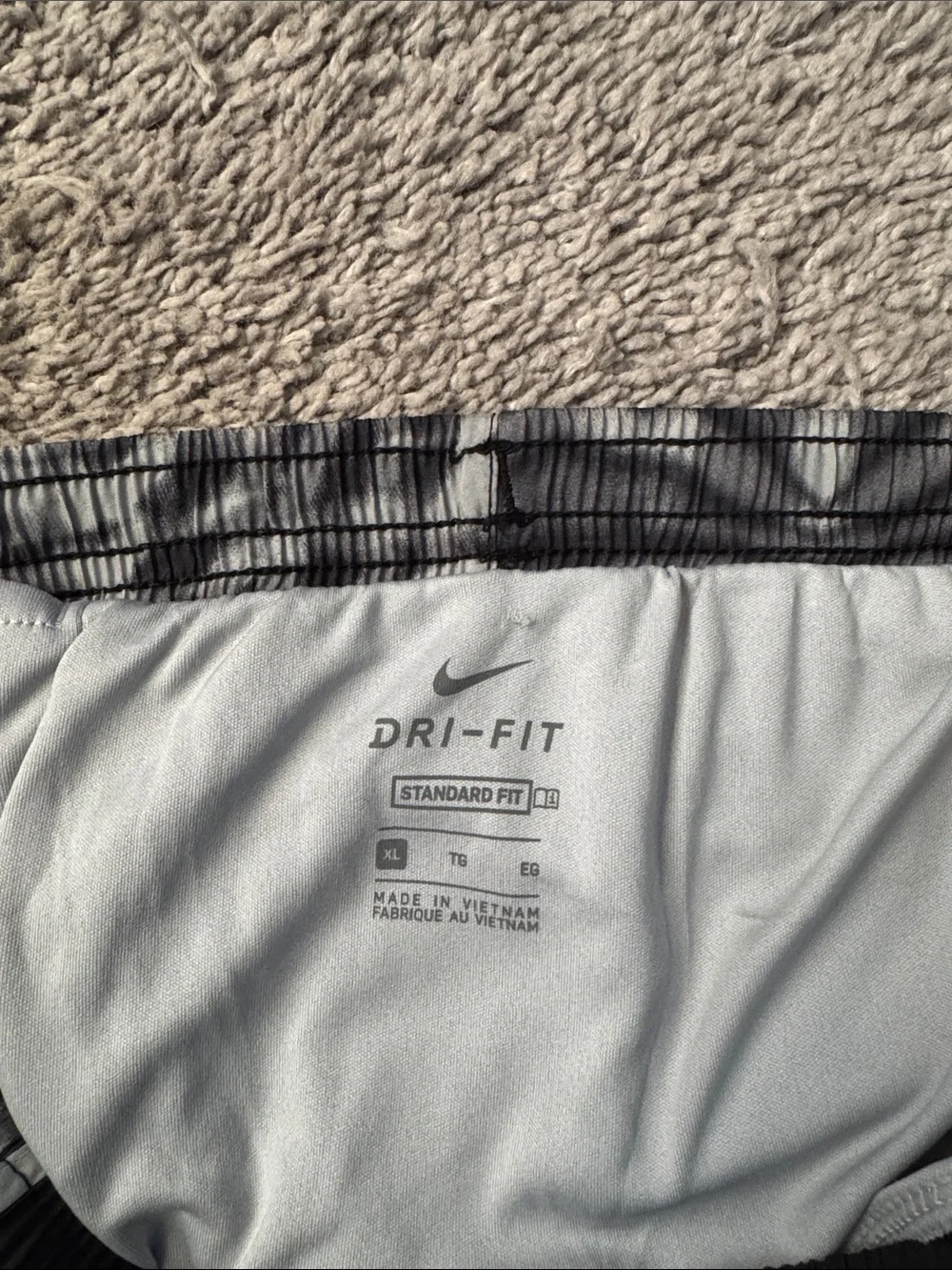 Nike lightweight black
