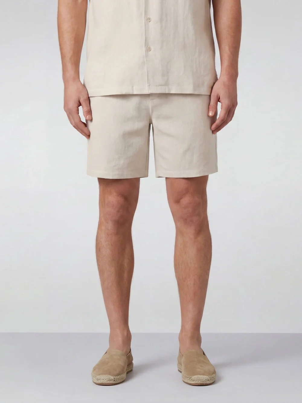 Men's Flat-Front Cream Casual Shorts