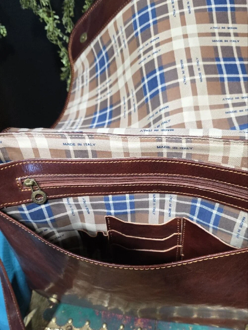 Men's Italian Brown Leather Messenger Bag - Classic Carryall